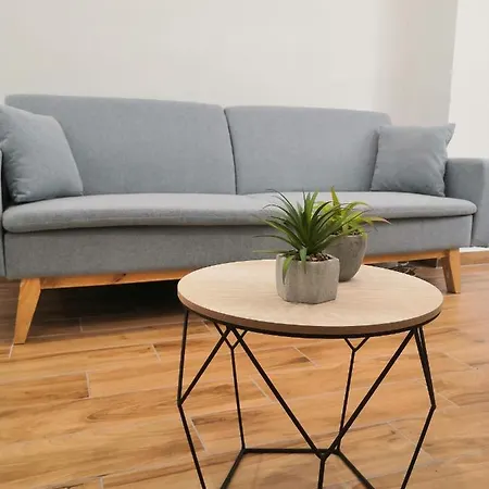 Central & Renovated 3-Bedroom Flat Málaga Buitenkant foto